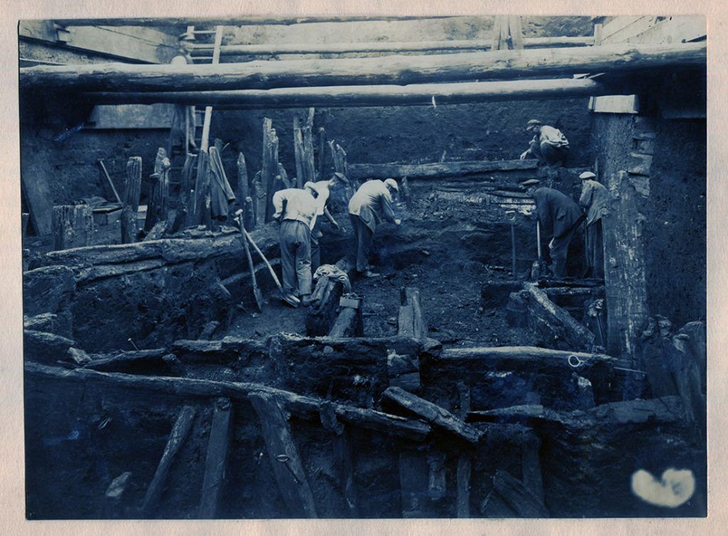 Archaeological excavations in the town square in Wolin (1930s)