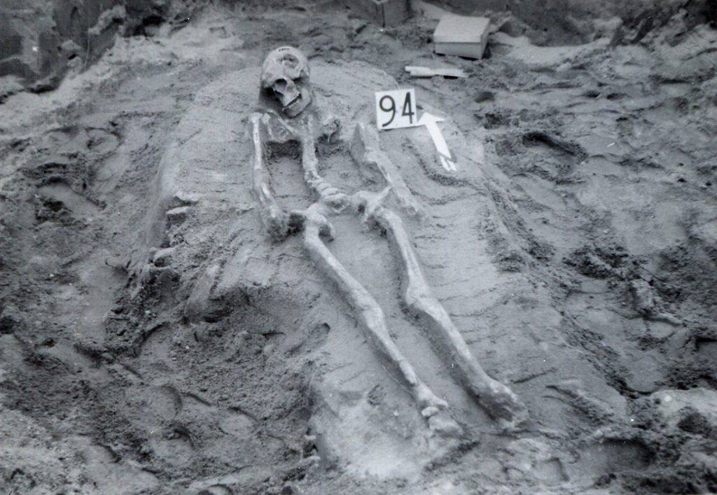 Skelett auf dem Mühlenberg (poln. Wzgórze Młynówka) entdeckt